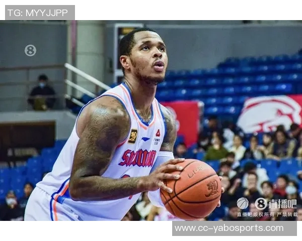 亨特全场手感冰冷七投零中仅得两分正负值惨淡创赛季新低