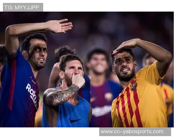 梅西苏亚雷斯德保罗热身时与印度官员亲密互动传球乐趣无限