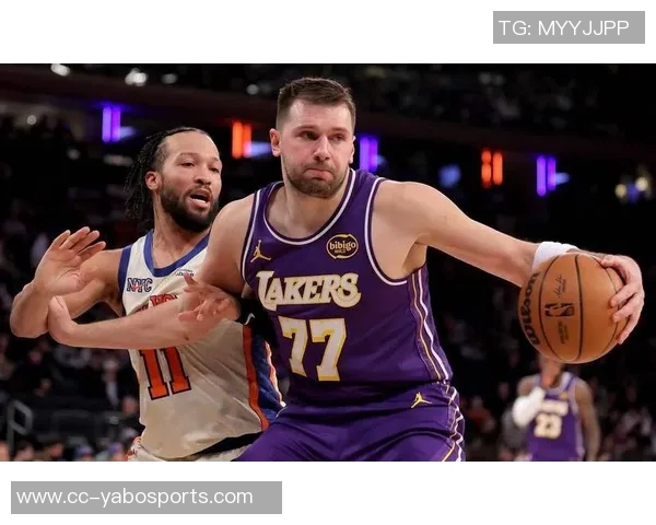 尼克斯逆袭湖人展现团队氛围卢卡的压力与挑战并存 尼克斯逆袭湖人展现团队氛围卢卡的压力与挑战并存