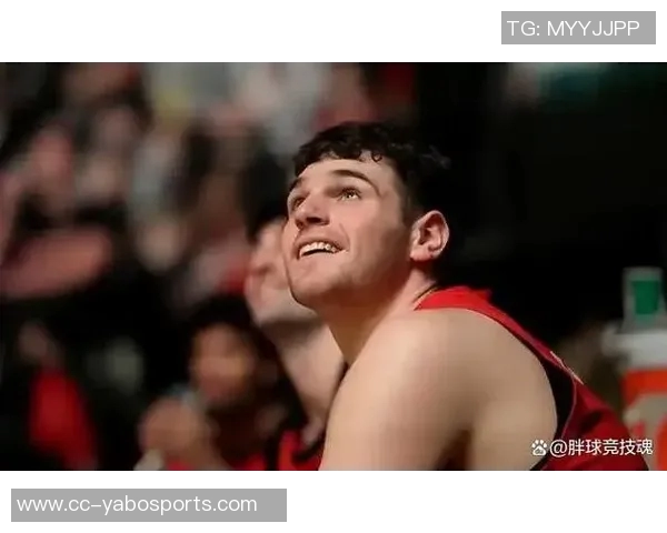 克林根虽疲惫依然能抢篮板杨瀚森应当认真学习这一技巧